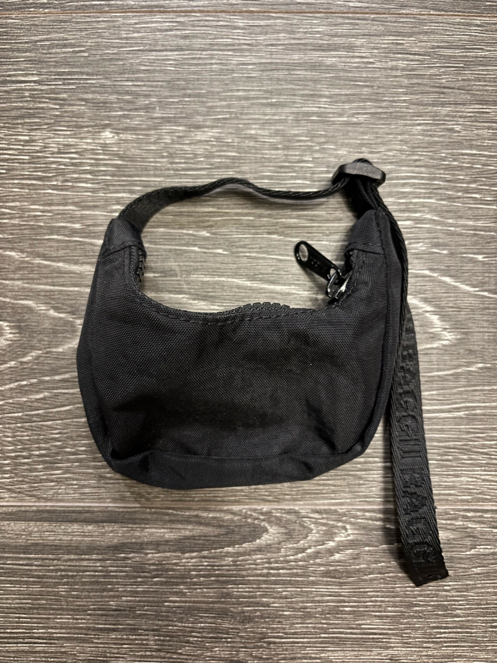 BAGGU Crescent Bag Charm in Black